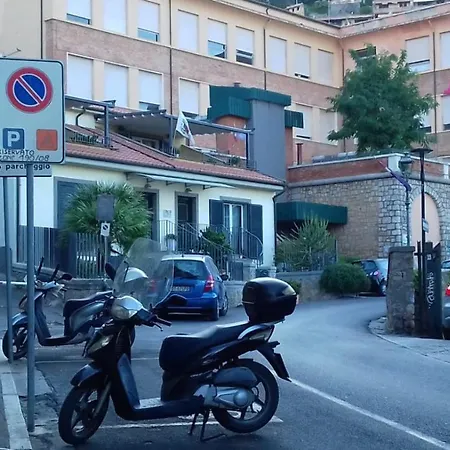Ampio Monolocale Con Balcone Fronte Mare Semesterbostad *