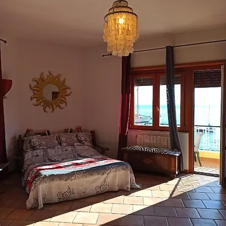 Semesterbostad Ampio Monolocale Con Balcone Fronte Mare Porto Santo Stefano (Grosseto)